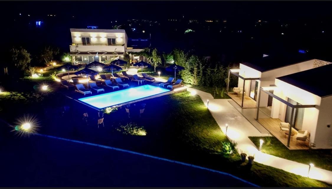 Terra Holiday Homes- Olivia อัสโปรวาลตา ภายนอก รูปภาพ