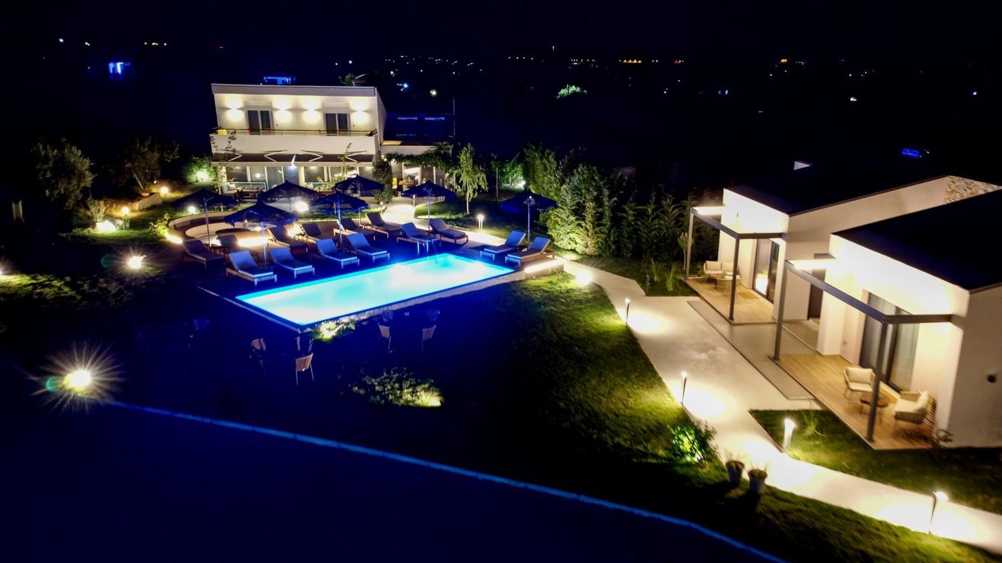 Terra Holiday Homes- Olivia อัสโปรวาลตา ภายนอก รูปภาพ